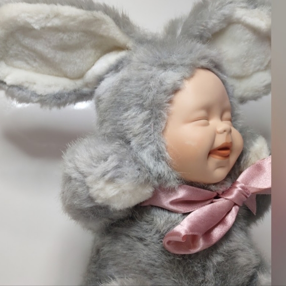 Vintage Geppedo Cuddle Kids "Bailey Bunny" Stuffed Animal Collectible - Picture 5 of 11